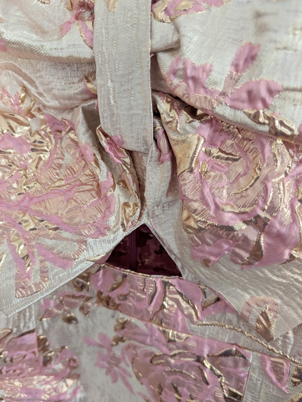 NEW Women's Aura Pink Gold Floral Mini Dress Medium Oversized Bow Front Peekaboo - Picture 3 of 6